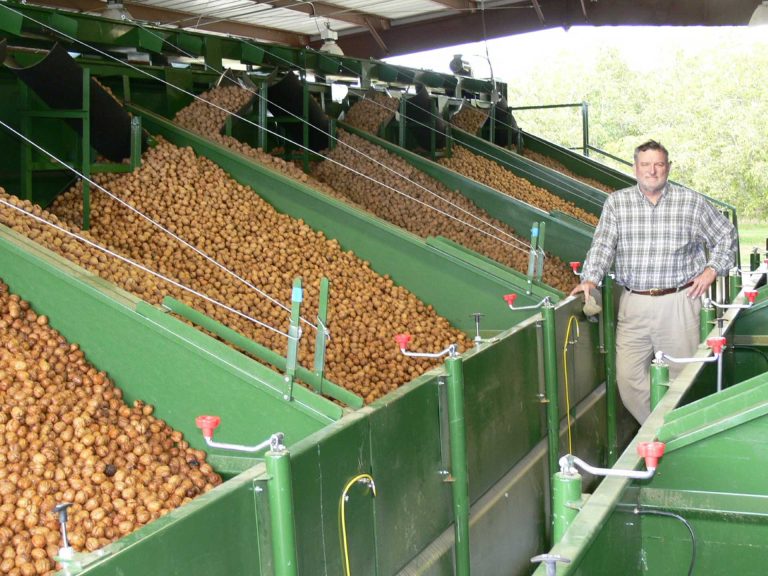 Daniel and Sarah Hrdy: Walnut Growers Embrace Research and Philanthropy